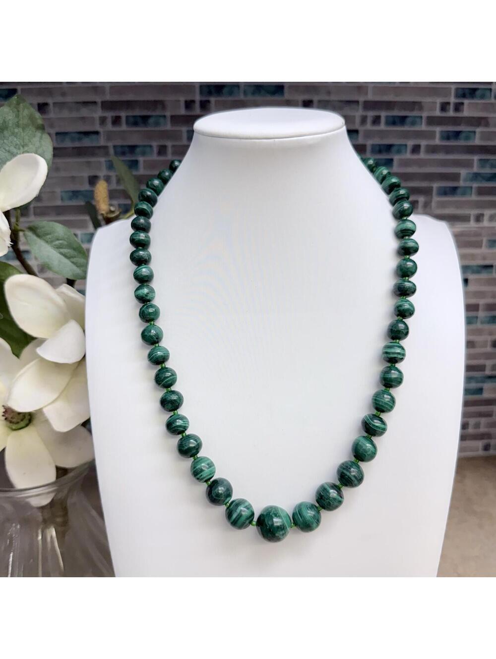 Vintage Green Malachite Graduated Bead Necklace
